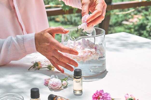 Assess Review Performance: Longevity, Scent Notes, and Value