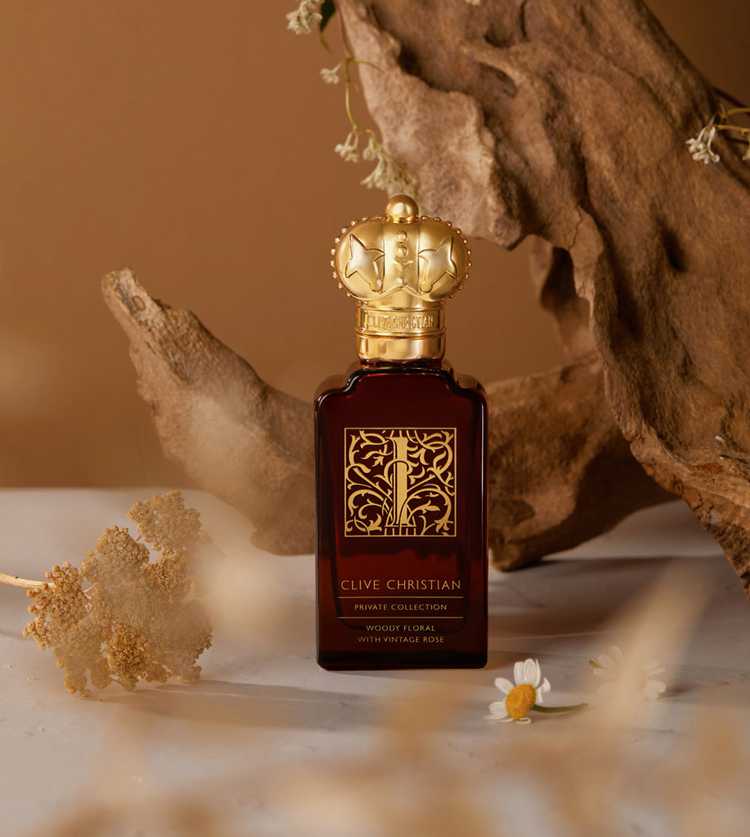 Notes Breakdown: Top, Heart, Base Notes of a Warm Resin Floral Blend