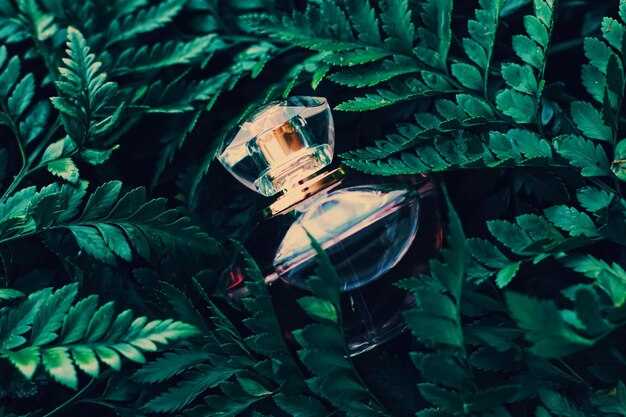 Explore the 7 Prim Botanicals: roles, aroma notes, and their impact on Mademoiselle Swell