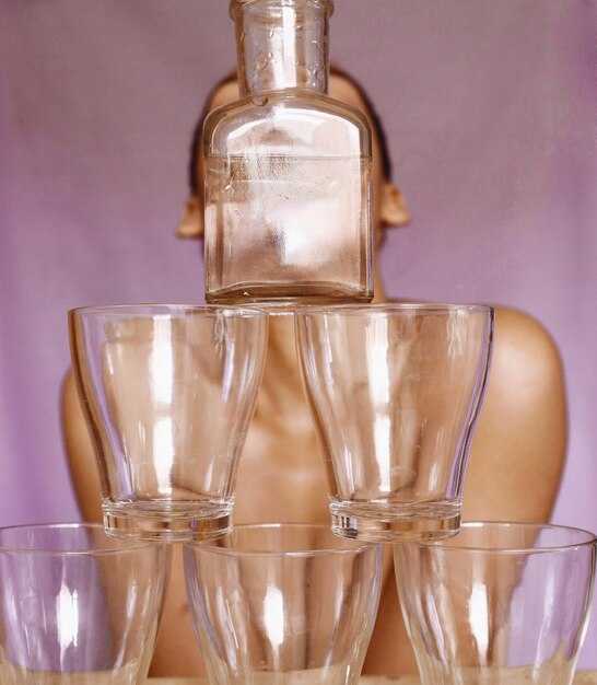 Julien Viard Bottles: Identification, Dating, and Provenance