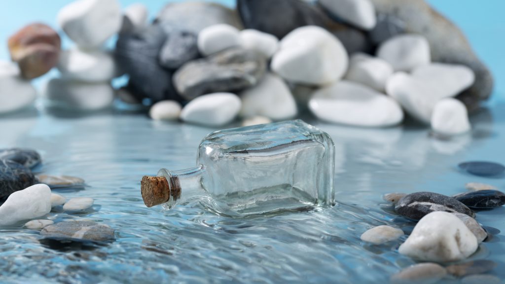 Balance and harmony in the Aqua Media fragrance by Maison Francis Kurkdjian